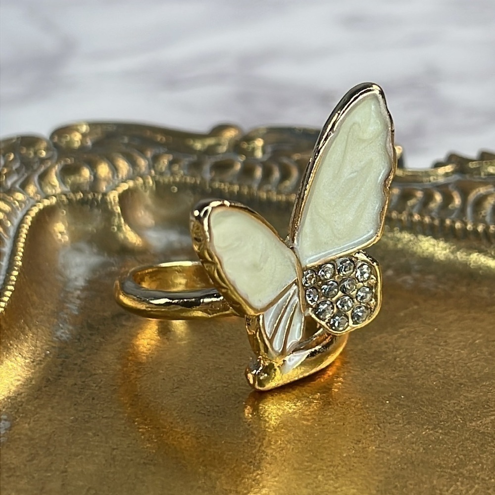 Butterfly Gold Ring - Picture 3 of 6